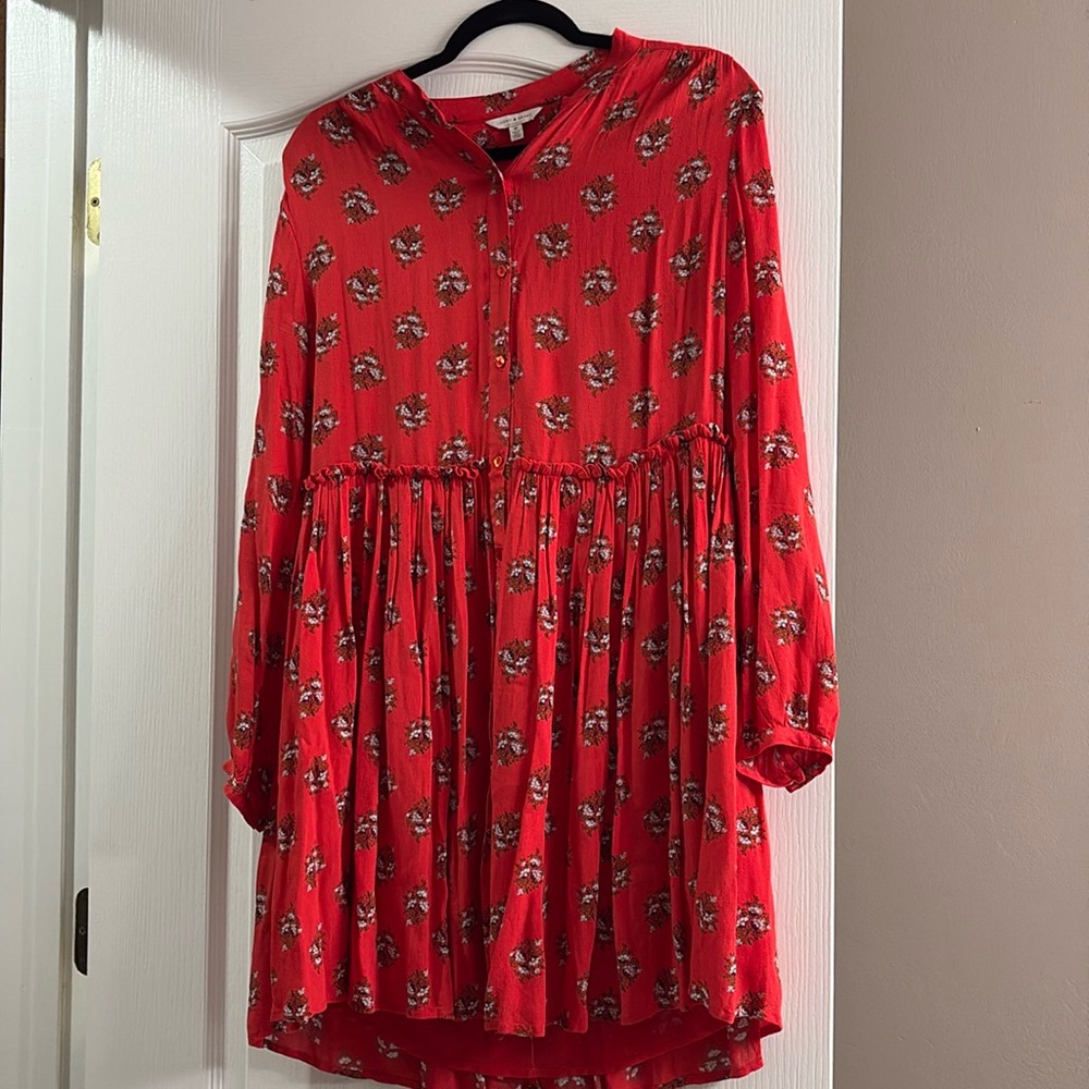 Red floral pattern, longsleeve dress.